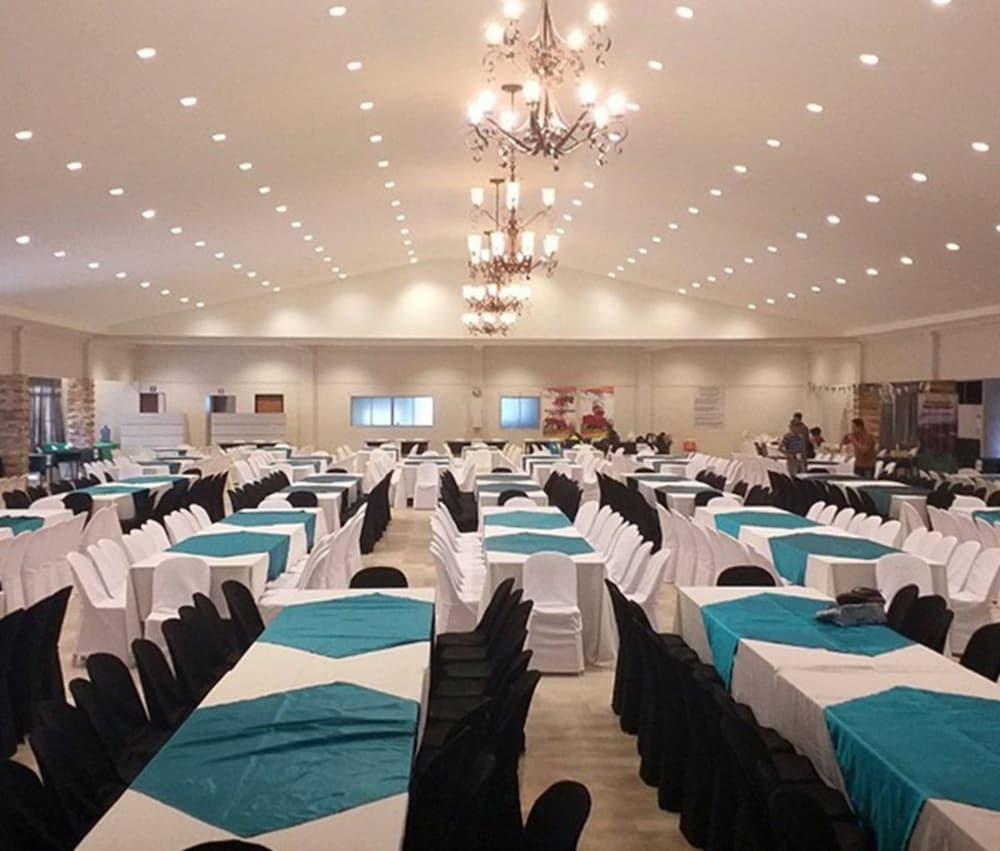 Acacia Hotel Bacolod Exteriér fotografie
